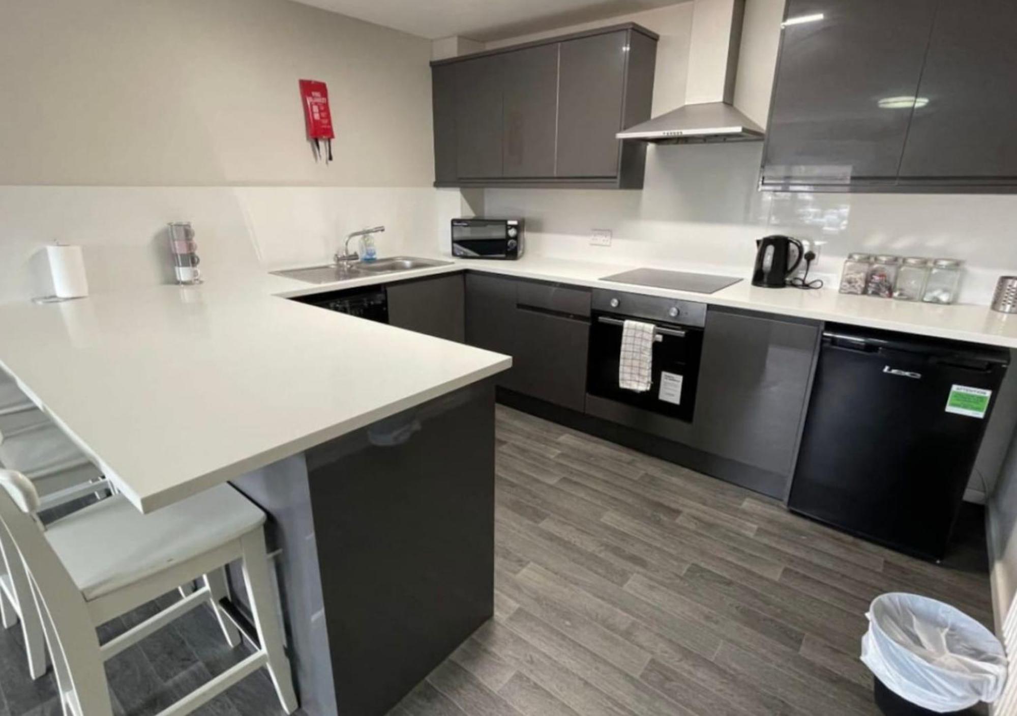 Ryan I Air I Bnb - 102 Mill Street - Free Parking Liverpool Exterior foto